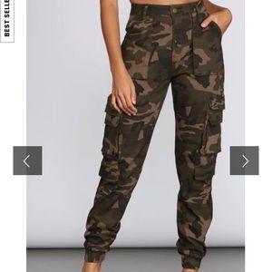 Windsor Camo jogger pants